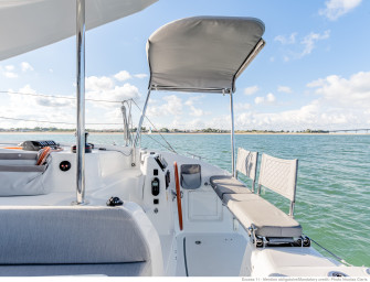 image catamaran excess 11