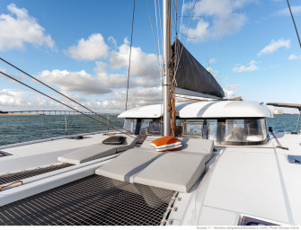 image catamaran excess 11