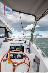image catamaran excess 11