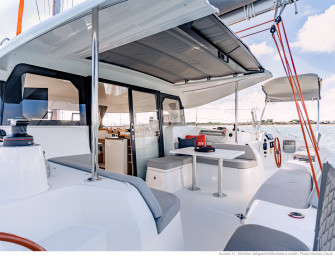 image catamaran excess 11