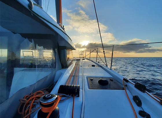 Te Ava setzt die Segel mit Kurs auf Tahiti!