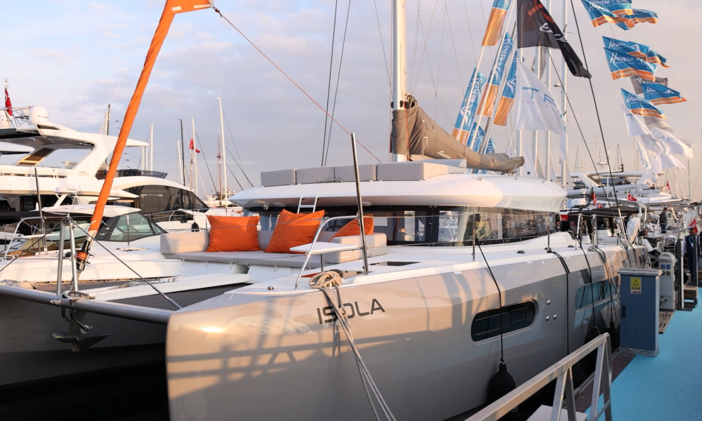 Excess bei der Bosphorus Boat Show in Istanbul