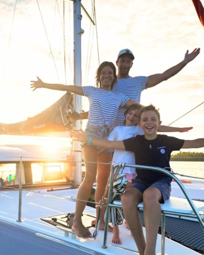 Hélène, Laurent et leurs enfants
